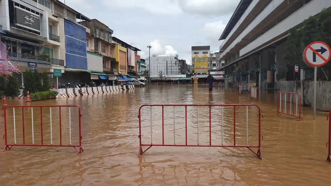 สถานการณ์ น้ำท่วม ตัวเมืองเชียงราย สถานีขนส่งตัวเมืองเชียงราย