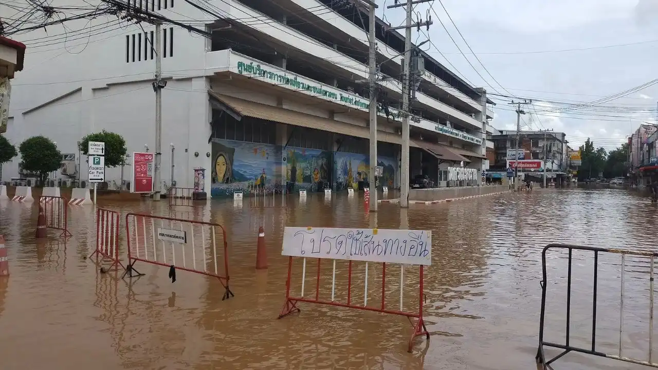 สถานการณ์ น้ำท่วม ตัวเมืองเชียงราย สถานีขนส่งตัวเมืองเชียงราย