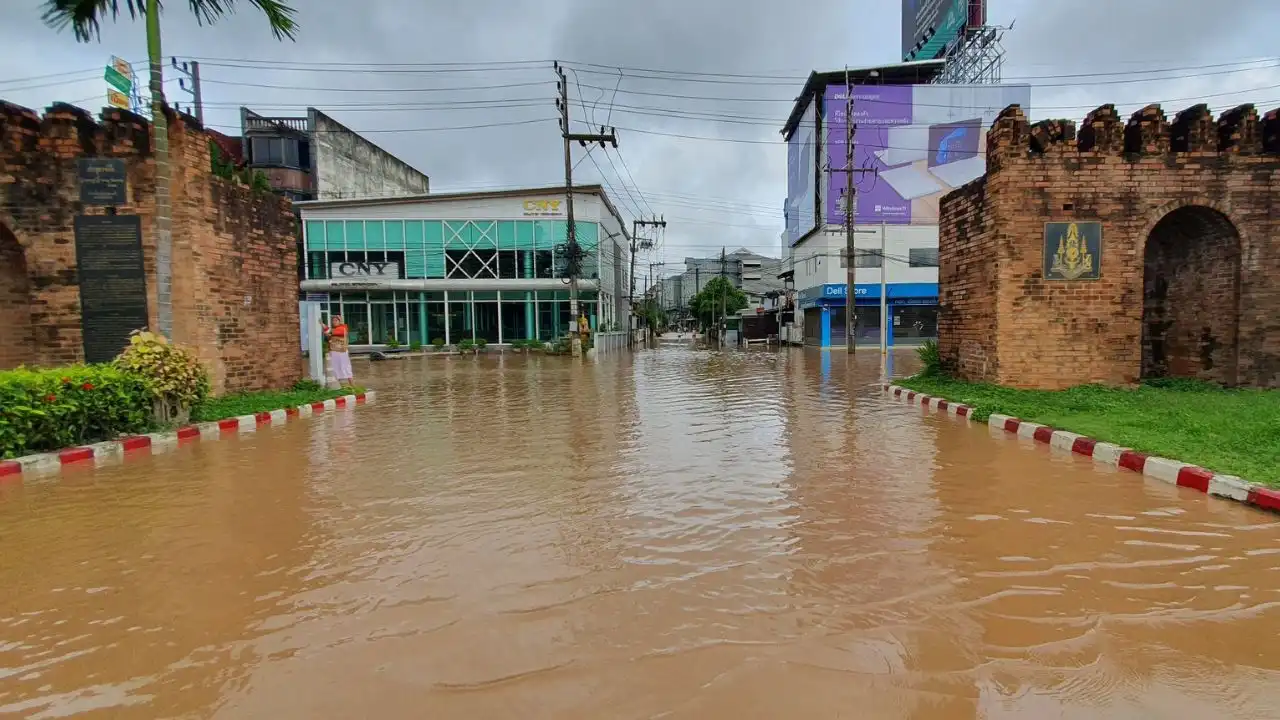 สถานการณ์ น้ำท่วม ตัวเมืองเชียงราย สถานีขนส่งตัวเมืองเชียงราย