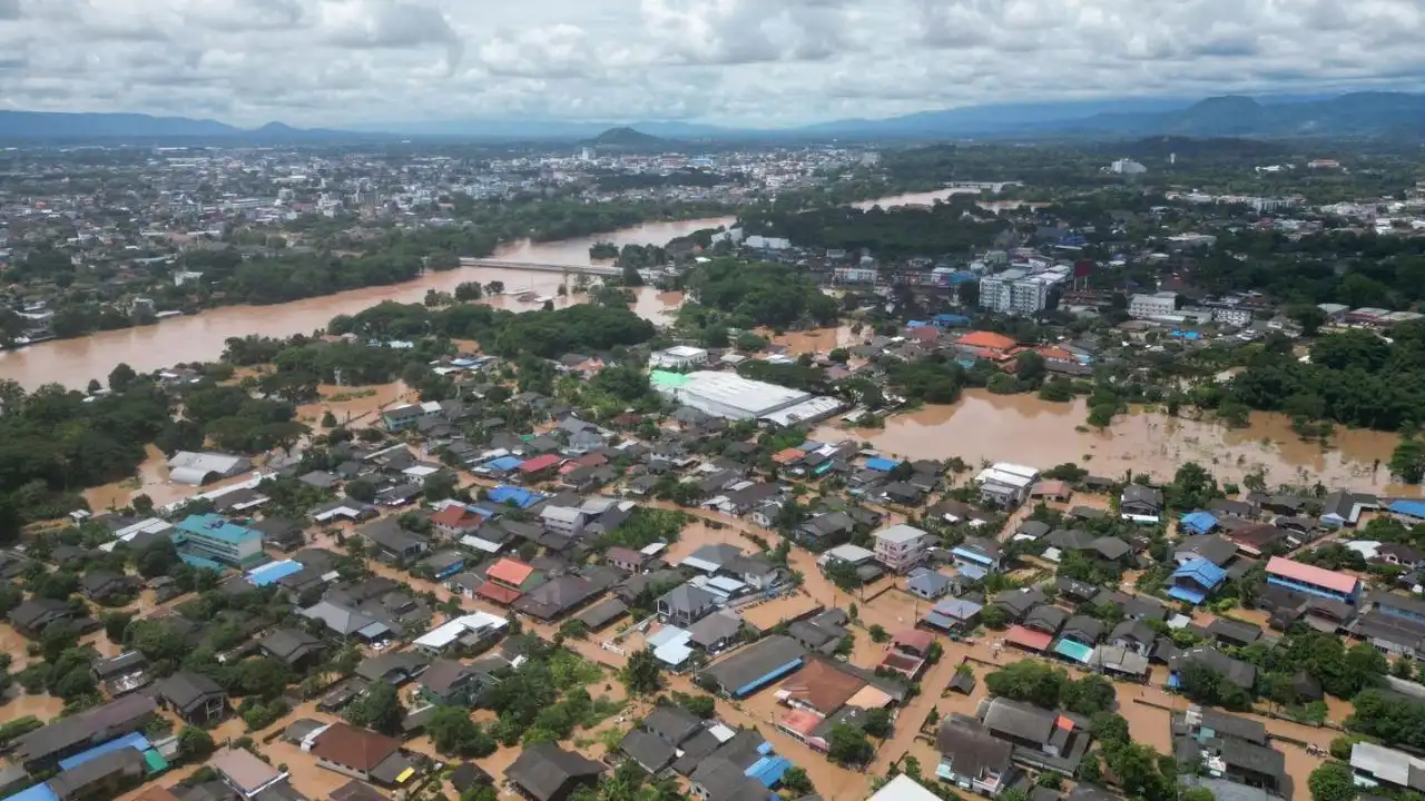 น้ำท่วมตัวเมืองเชียงราย ชุมชนริมน้ำกก ย่านถนนเศรษฐกิจ